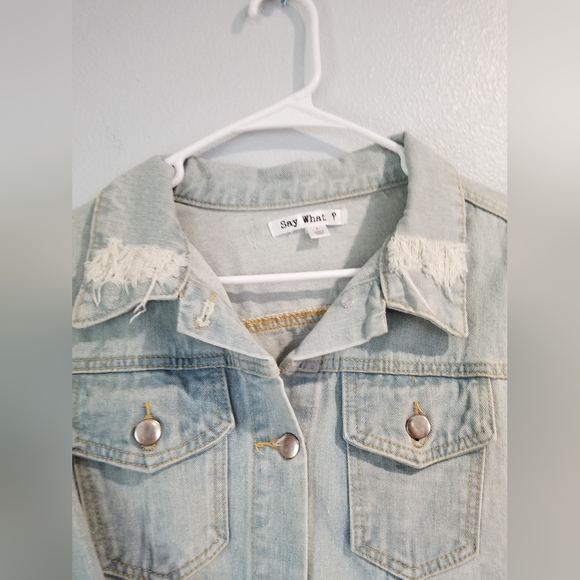 Womens Say What ? Distressed & Floral Enbroidered Denin Jacket Light Wash L - Picture 4 of 10